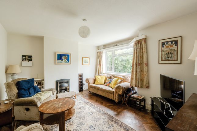 4 bed property, in Coldharbour Road, £675,000