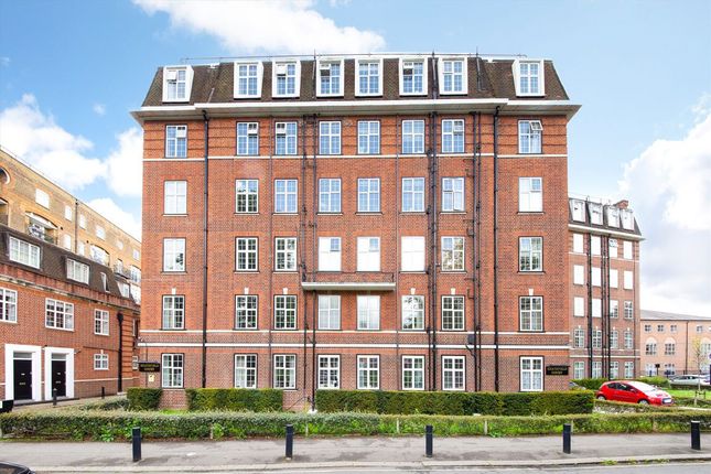 2 bed property, in Heathfield Terrace, £425,000