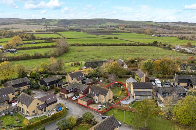 5 bed property, in Uffington, £485,000