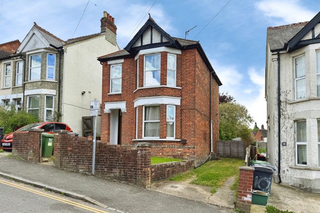 5 bed property, in Benjamin Road, £650,000