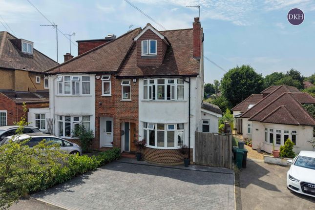 5 bed property, in Bateman Road, £875,000