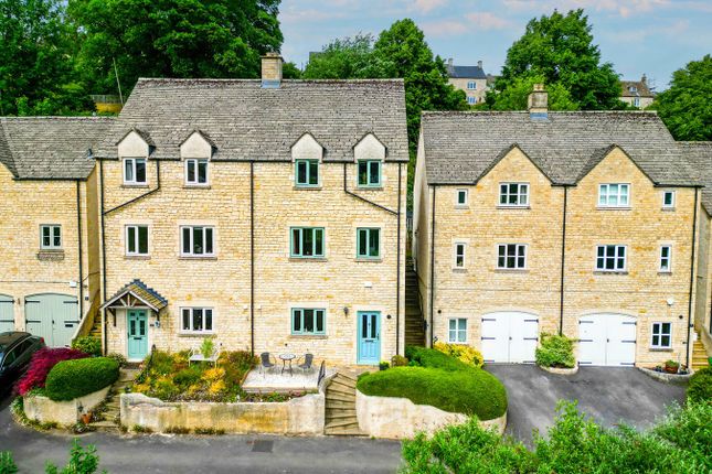 3 bed property, in Orchard Springs, £450,000