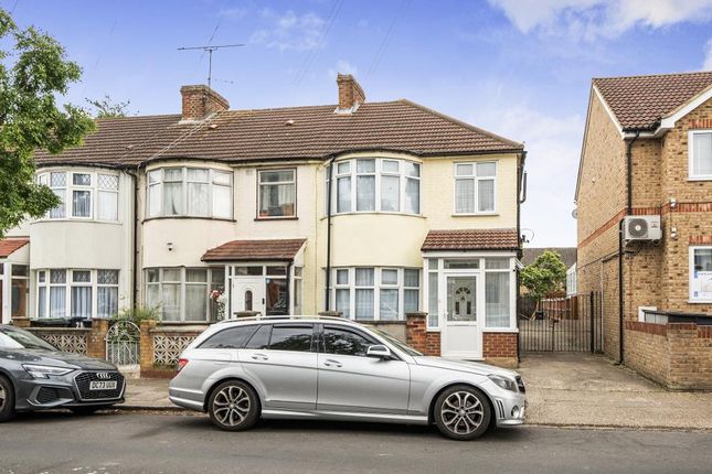 3 bed property, in Granville Ave, £485,000
