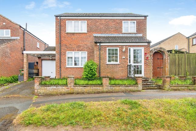 4 bed property, in Waveney Road, £260,000