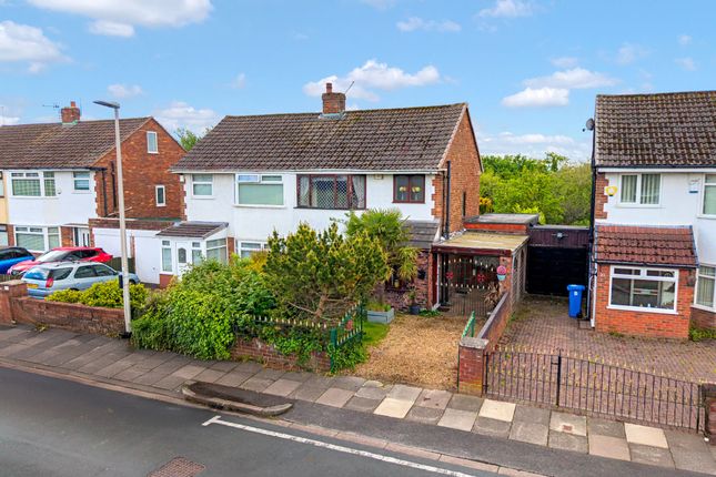 3 bed property, in Spinney Avenue, £200,000
