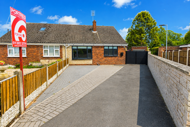 2 bed property, in St. Marys Crescent, £299,950