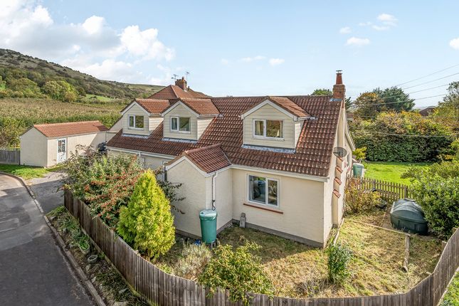 4 bed property, in Big Tree Close, £425,000