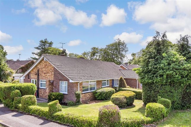2 bed property, in Victoria Road, £375,000