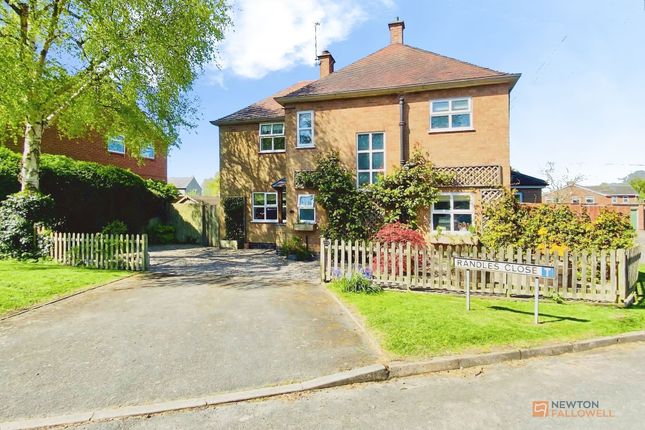 3 bed property, in Main Street, £525,000