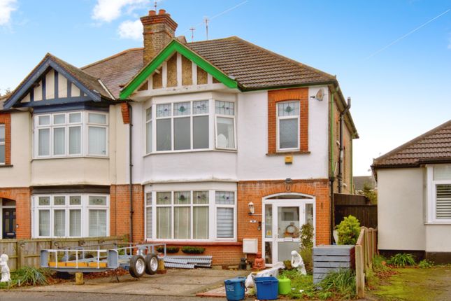 3 bed property, in Honiton Road, £375,000