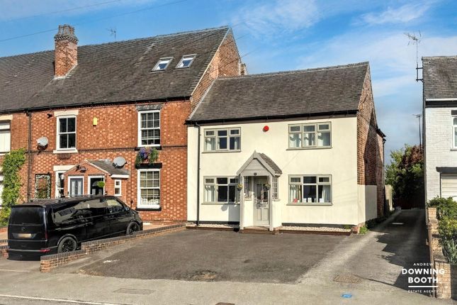 3 bed property, in The Green, £340,000