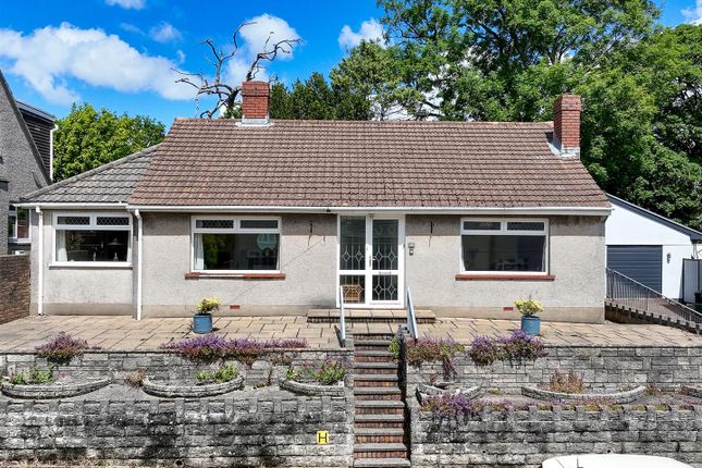 3 bed property, in Summerland Lane, £395,000