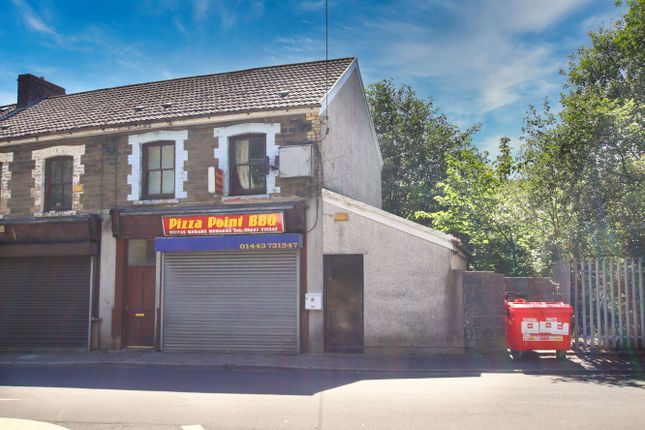 1 bed property, in Commercial Street, £169,500