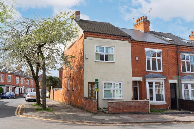 3 bed property, in Lorne Road, £260,000