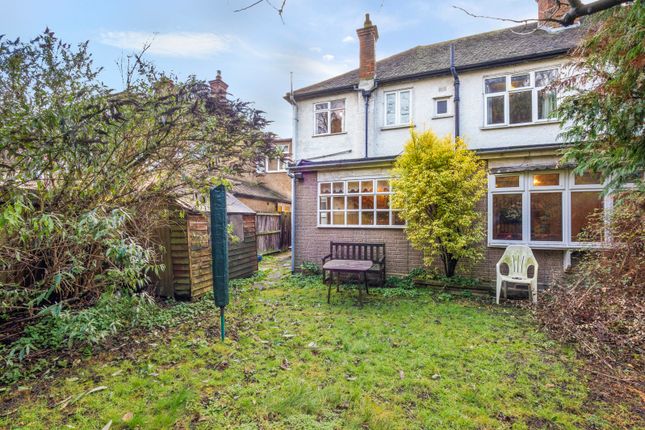 4 bed property, in Cheam, £775,000