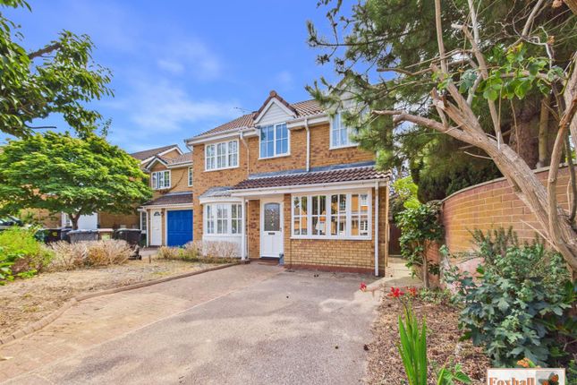 4 bed property, in Mount Drive, £345,000