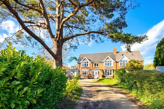 3 bed property, in Sidford High Street, £575,000