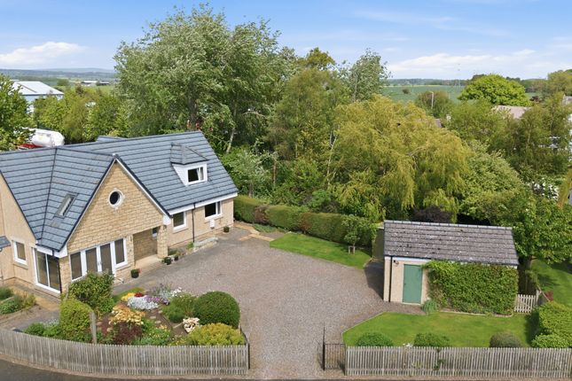 4 bed property, in Stable Park, £395,000