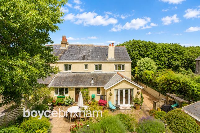 4 bed property, in Brownstone Road, £650,000
