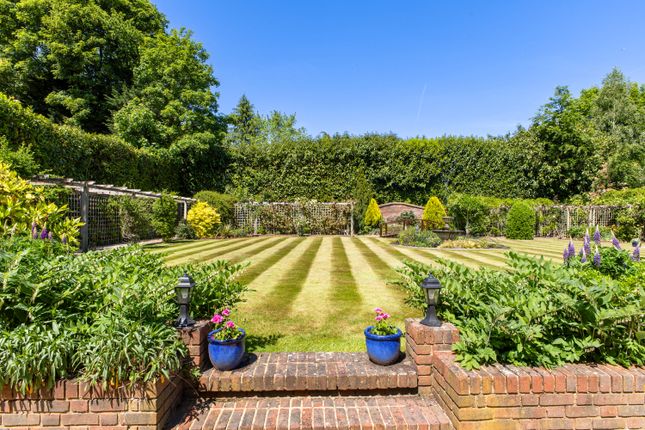 5 bed property, in Mill Lane, £2,500,000