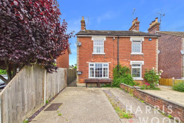 2 bed property, in Chapel Road, £290,000