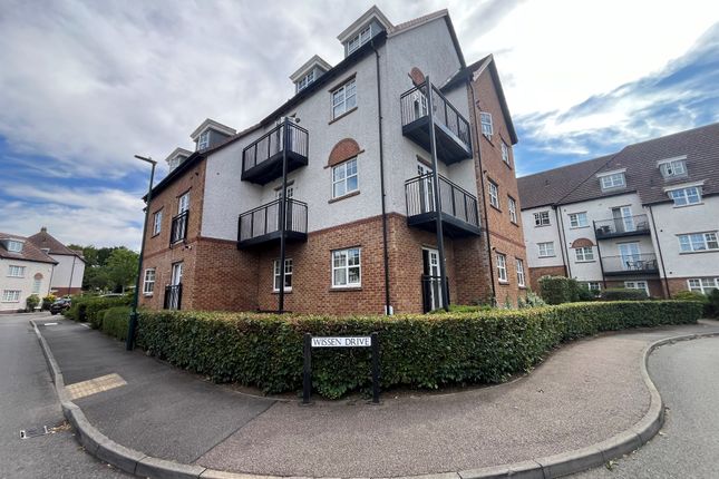 1 bed property, in Wissen Drive, £195,000