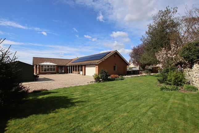 3 bed property, in Manor Lane, £595,000