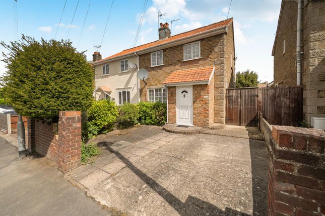 2 bed property, in Sheepcote Road, £450,000