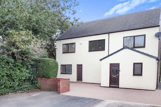 4 bed property, in Edward Street, £280,000