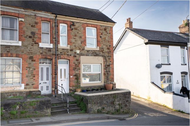3 bed property, in Pitt Lane, £189,000