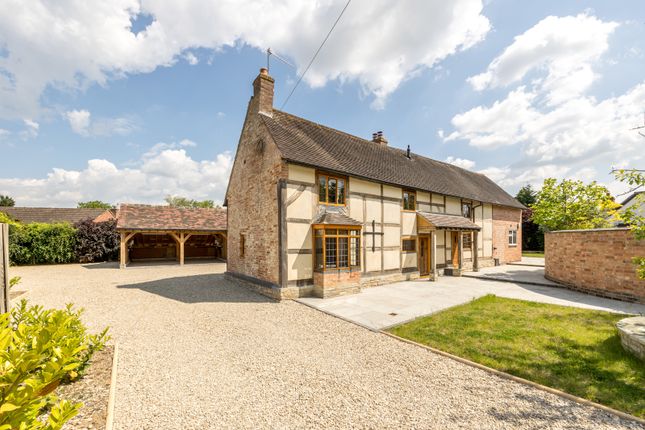 5 bed property, in High Street, £1,250,000