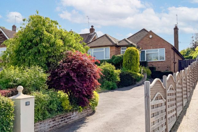 2 bed property, in Sawpit Hill, £585,000
