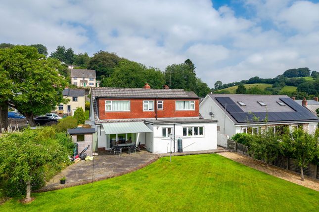 4 bed property, in Bluebells, £450,000