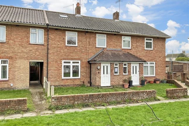 3 bed property, in Maybridge Square, £275,000