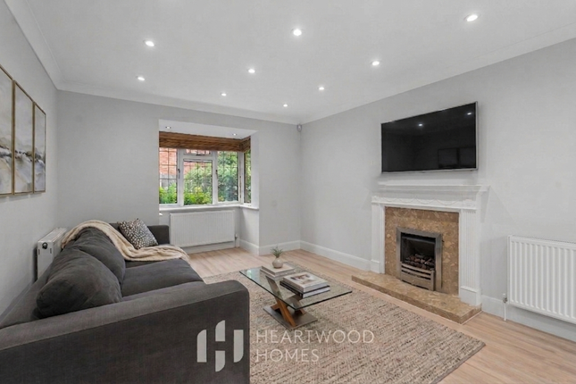 4 bed property, in Havercroft Close, £1,000,000
