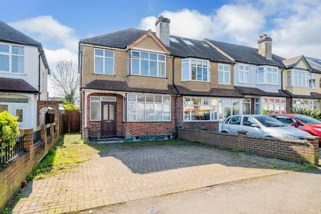 3 bed property, in Sparrow Farm Road, £550,000