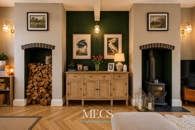 3 bed property, in Fellows Lane, £500,000