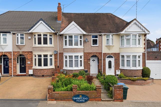 4 bed property, in Ashington Grove, £240,000