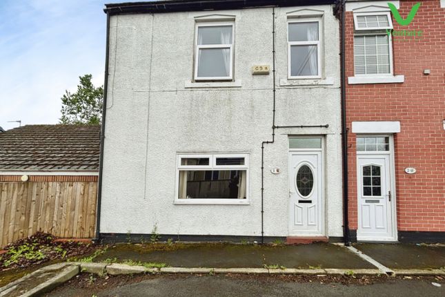 2 bed property, in Albion Place, £65,000