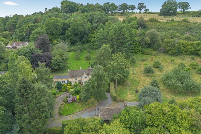 5 bed property, in Nupend Lane, £785,000