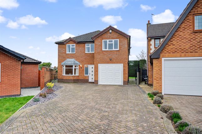 4 bed property, in Manorleigh, £725,000