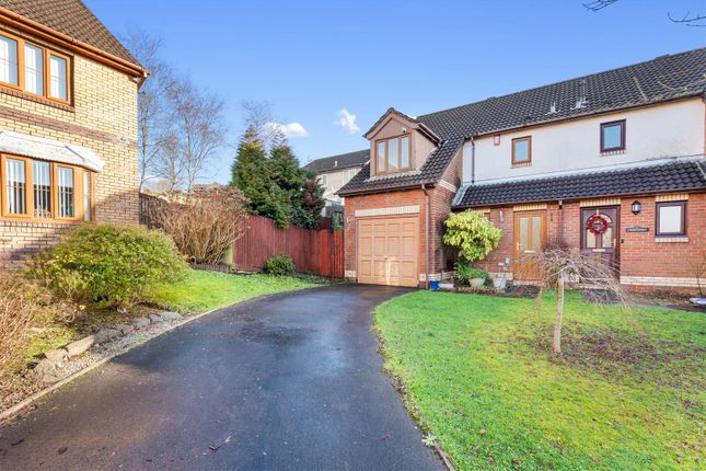 3 bed property, in Cwrt Emily, £225,000