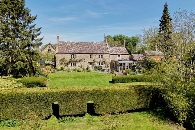 4 bed property, in Dibbles Lane, £1,300,000