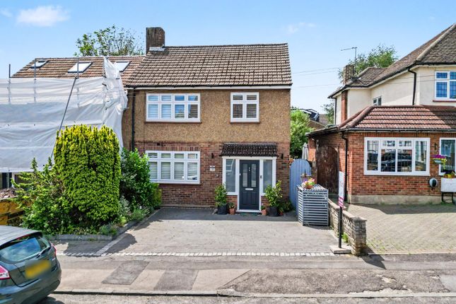 3 bed property, in St. Lukes Avenue, £585,000