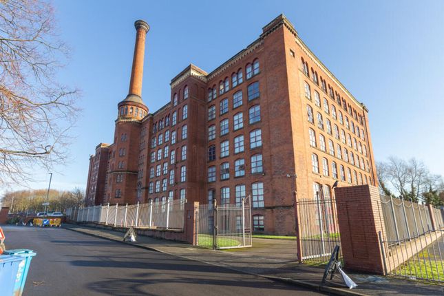 1 bed property, in Lower Vickers Street, £100,000