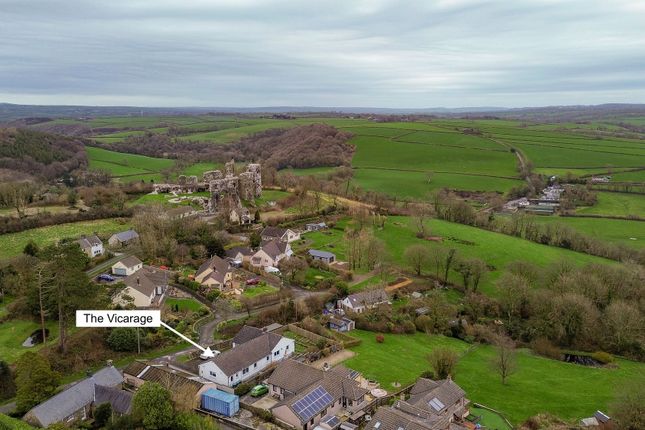 5 bed property, in The Vicarage, £450,000