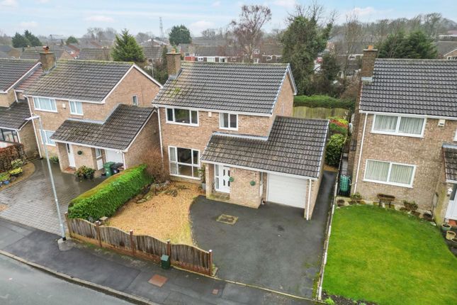 4 bed property, in Ashwood, £340,000