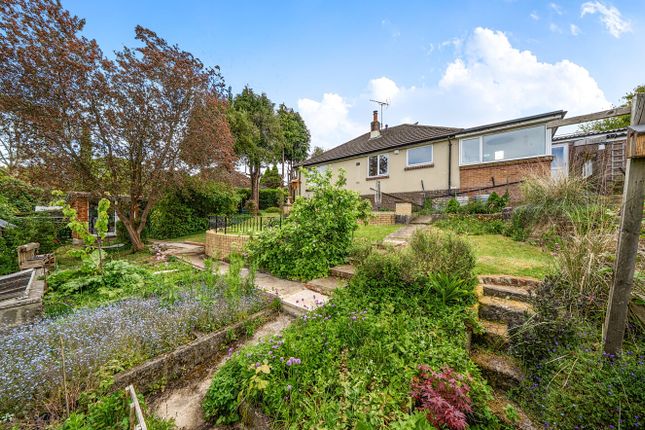 3 bed property, in Highfield Close, £420,000