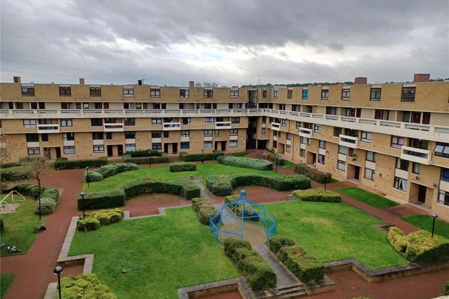 1 bed property, in Collingwood Court, £20,000