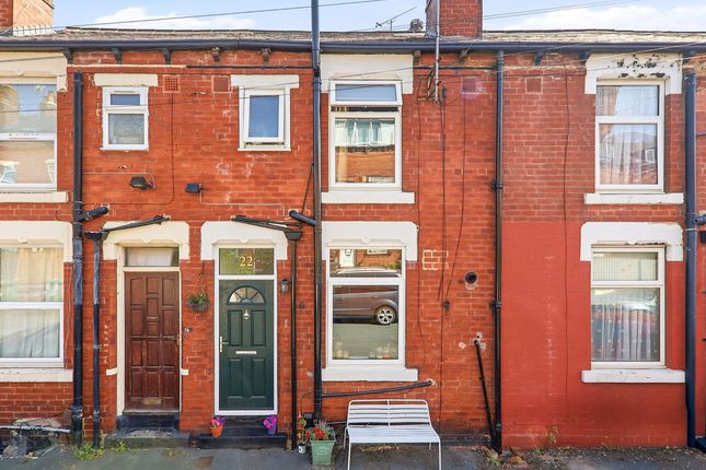 1 bed property, in Highbury Street, £190,000